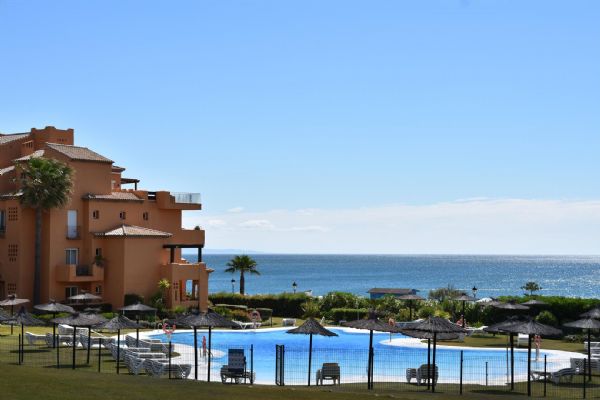 Eerstelijns strand penthouse